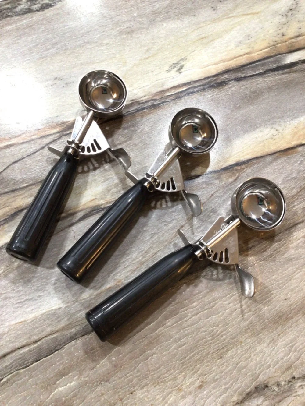 Set of 3 Thunder Group #30 Ice Cream Dishers 1oz Black Handle NSF